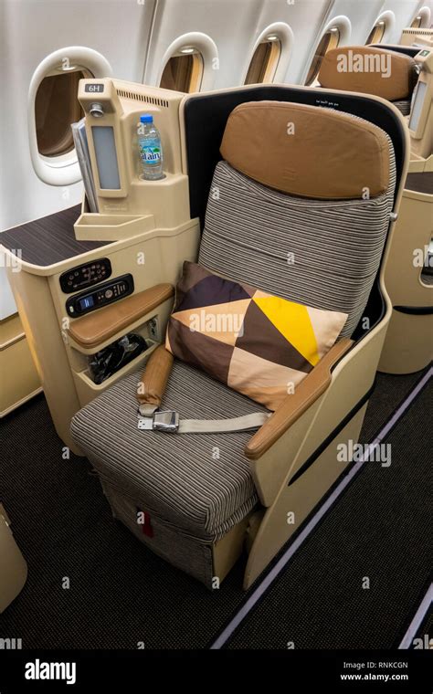 etihad b777 first class|Review: Etihad Airways B777 .